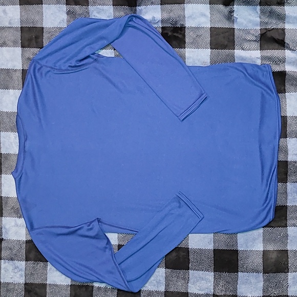 Vintage. Made in USA.  Patagonia. Capilene longsleeve. Women's size Medium. - Picture 10 of 14